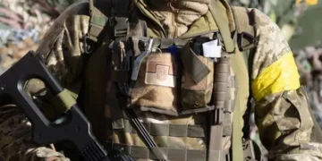 Katoliška revija Ognjišče reklamira vojsko in s tem ubijanje